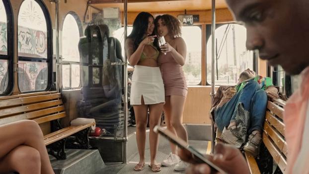 [RKPrime] Kira Perez, Ameena Greene (The Fucking Public Bus Threesome / 05.17.2022)