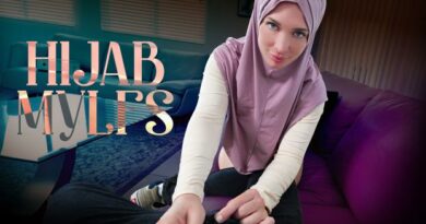 [HijabMylfs] Kaylee Lang (Married Discreet And Horny / 04.23.2024)